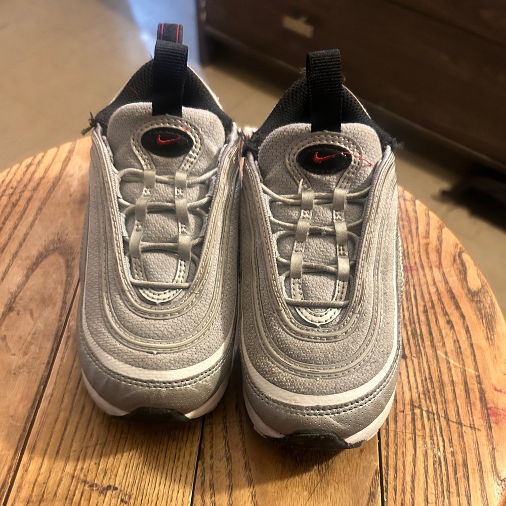 Kids sneakers